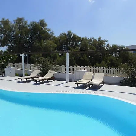 Nostos Apartmán Perivolos (Santorini)